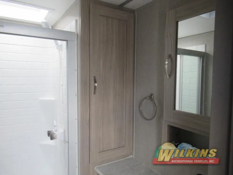 2021 Coachmen Freedom Express Liberty Edition 326BHDSLE - Photo 4