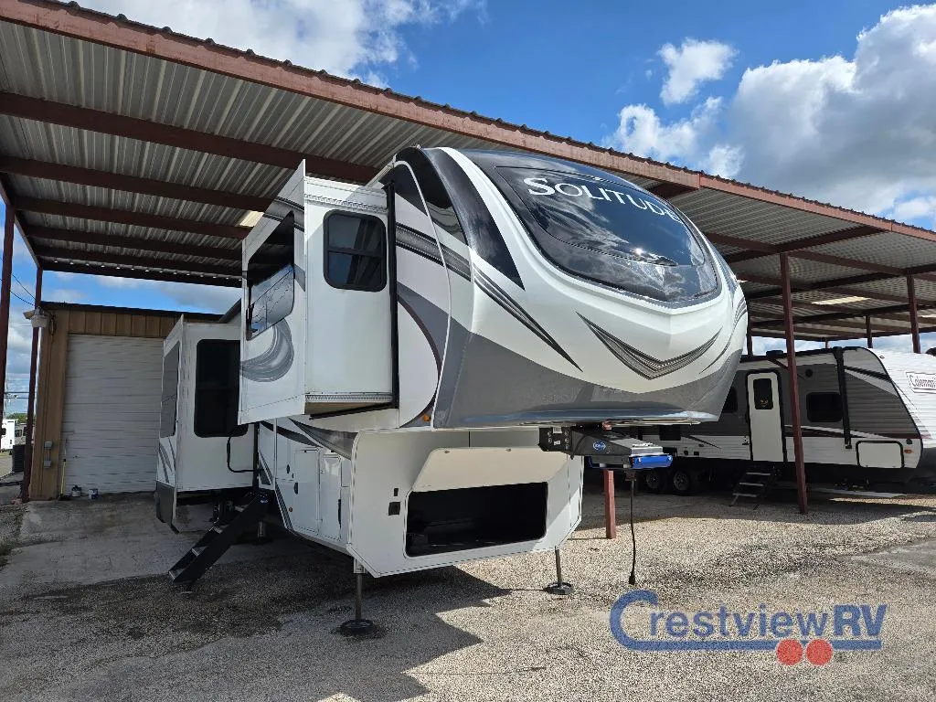 2022 Grand Design Solitude 380FL - Photo 3