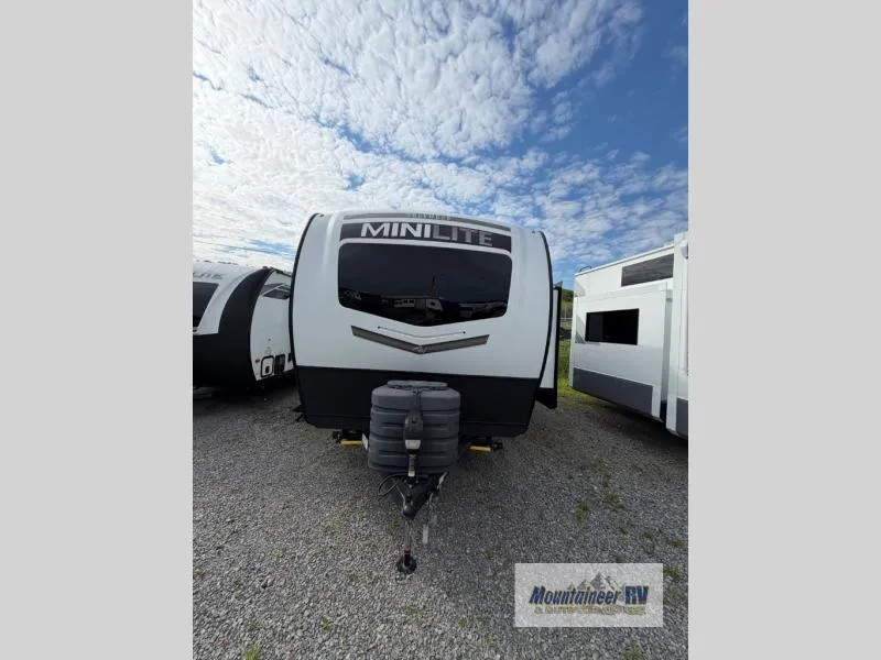 2025 Forest River Rockwood Mini Lite 2519S - Photo 4