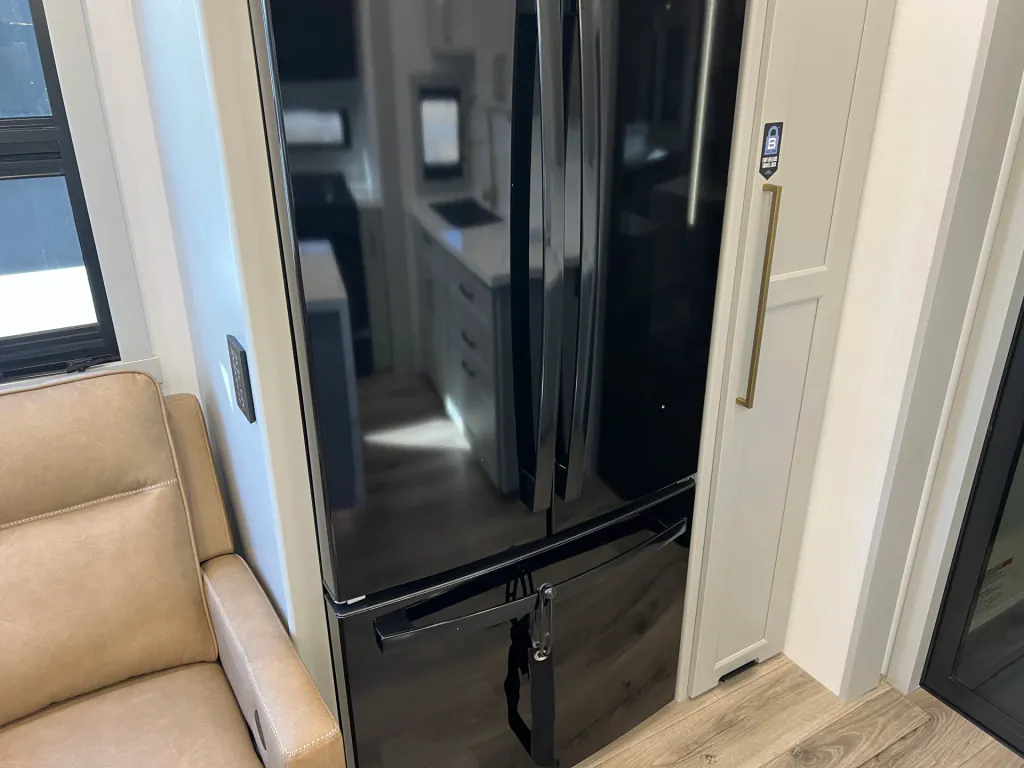 2026 Brinkley Model G 3520, Photos photo 7