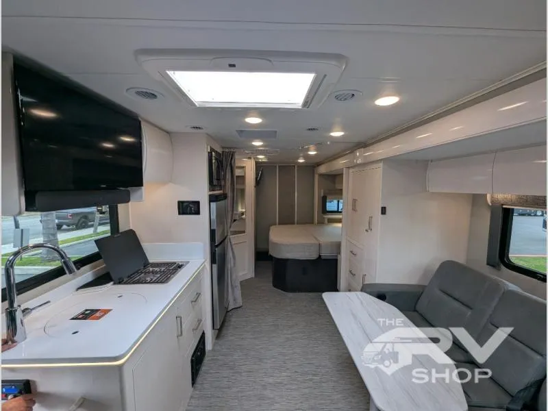 2022 Renegade RV Vienna 25FWC - Photo 4
