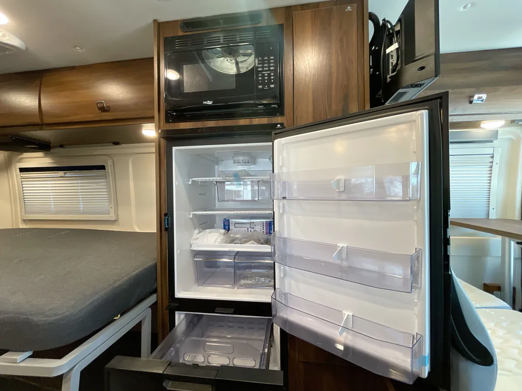 2025 Winnebago Travato 59G, Photos photo 9
