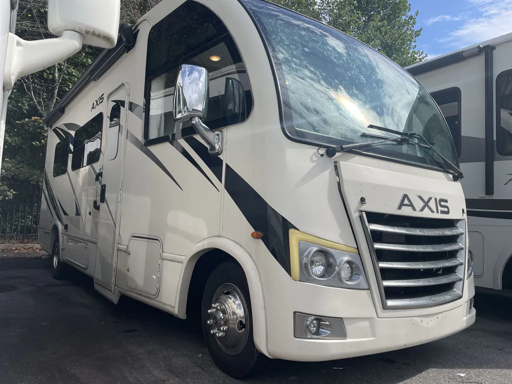 2022 Thor Motor Coach Axis 24.3, Photos photo 5