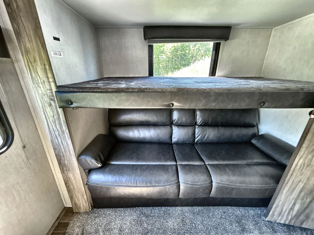 2022 Forest River Cherokee Alpha Wolf 33BH-L, Photos photo 35