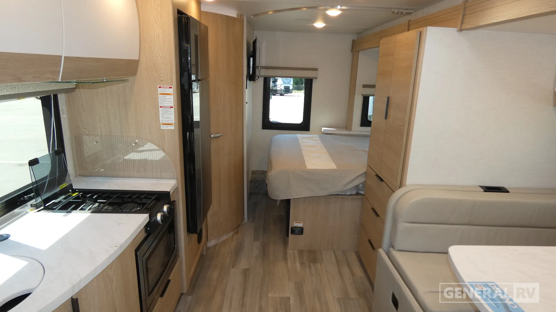 2027 Thor Motor Coach Delano 24TT - Photo 3