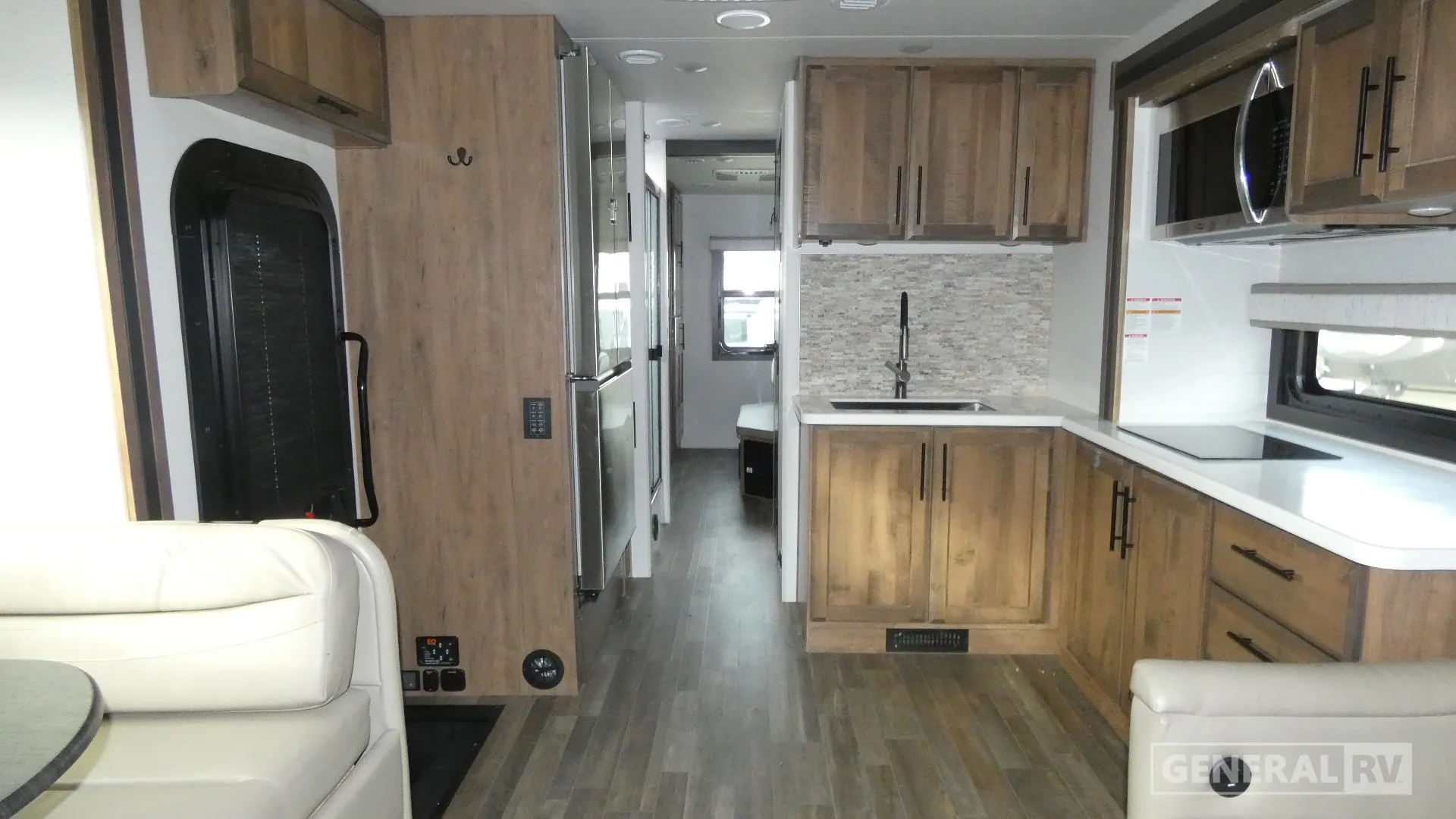 2024 Entegra Coach Accolade XT 35L - Photo 3