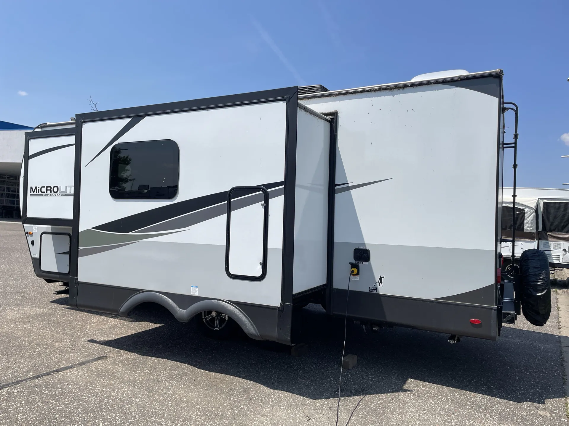 2023 Forest River Flagstaff Micro Lite 25BSDS — off campside