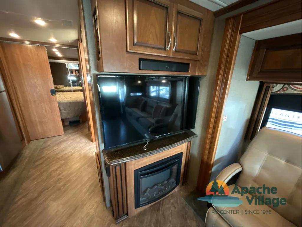2017 Fleetwood Pace Arrow LXE 38F, Photos photo 29