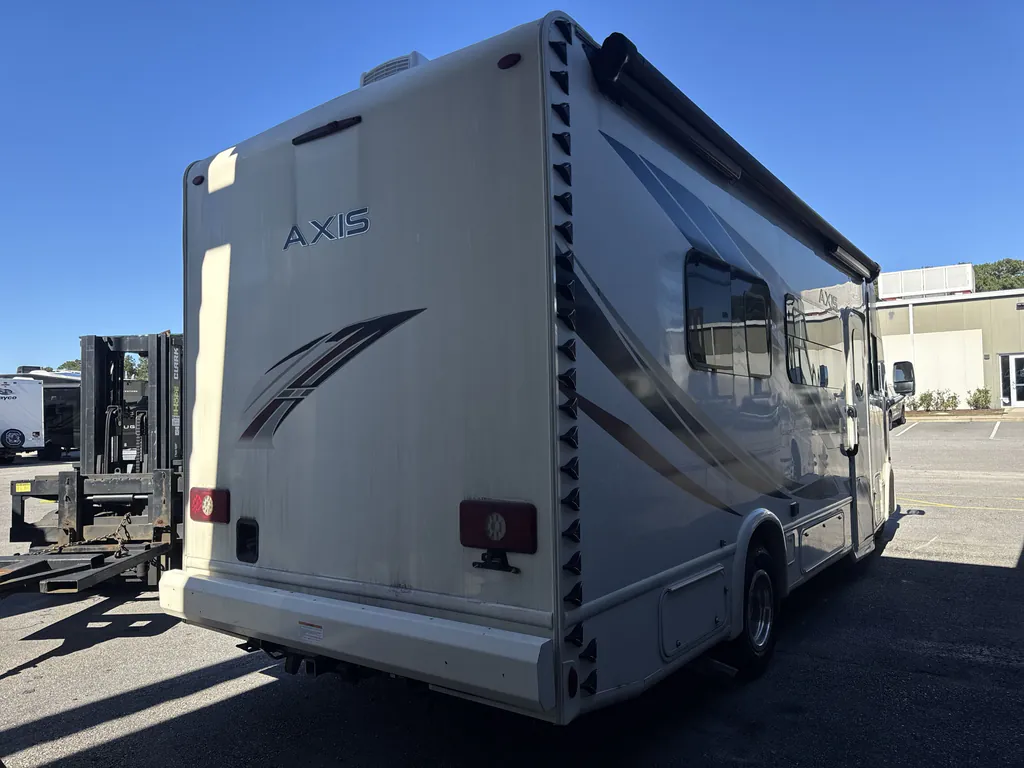 2022 Thor Motor Coach Axis 24.3, Photos photo 7