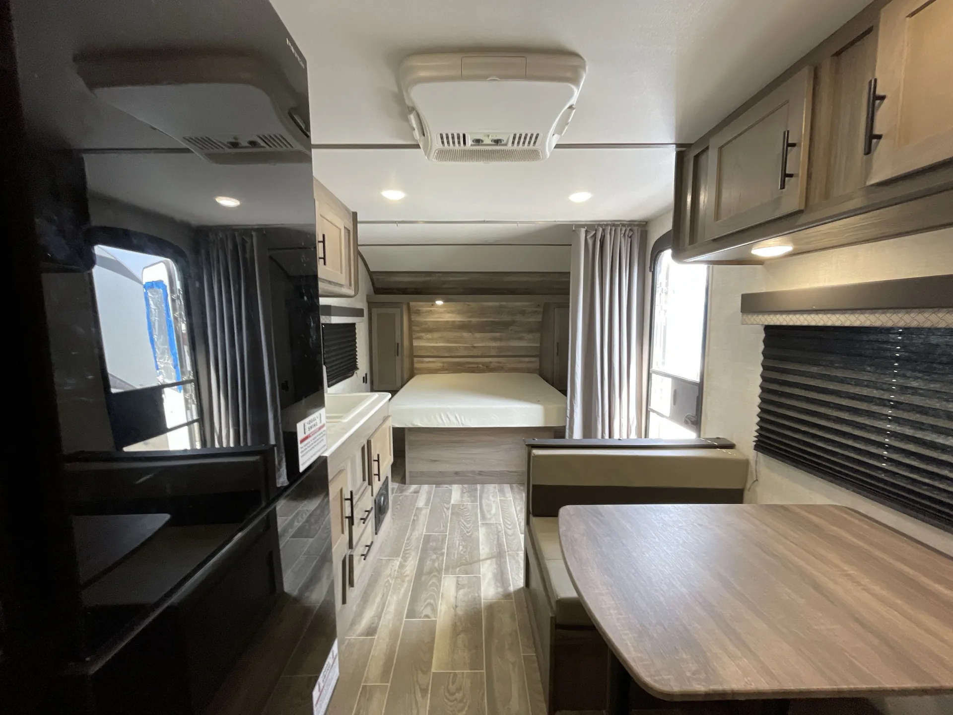 2022 Gulf Stream Enlighten 27BHS — living area main