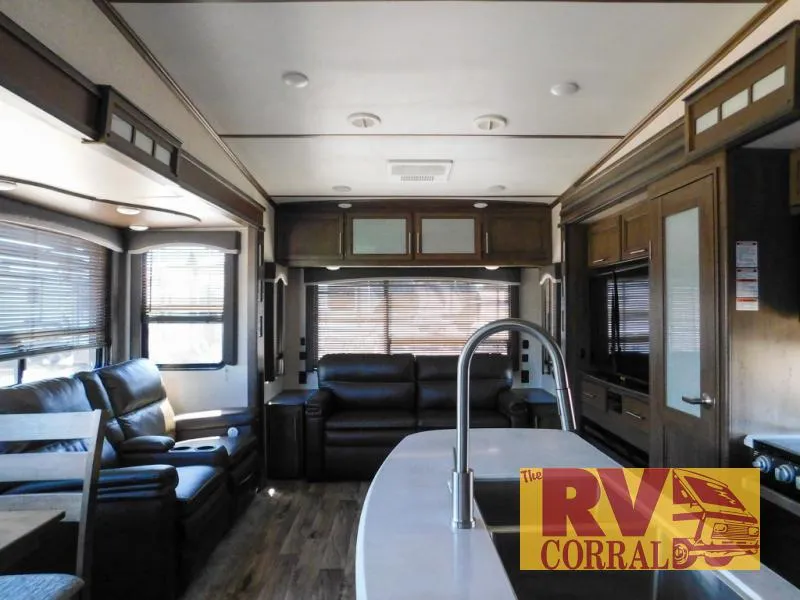 2020 Keystone Cougar 315RLS - Photo 4