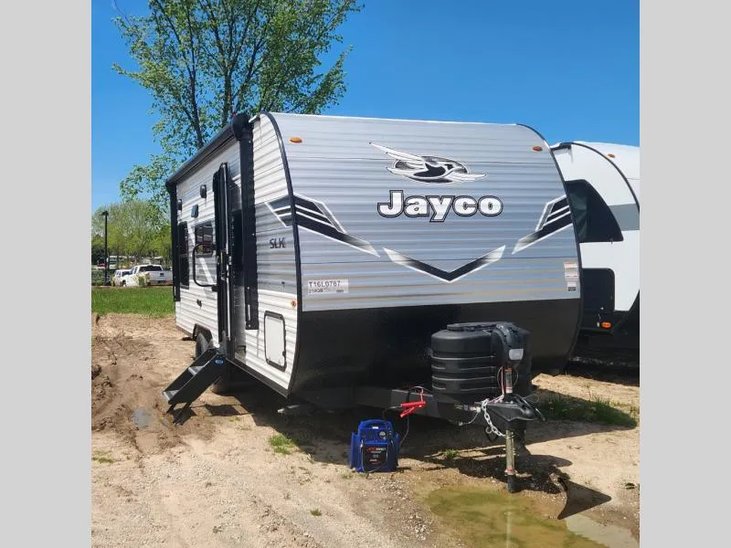 2026 Jayco Jay Flight SLX 210QB - Photo 2