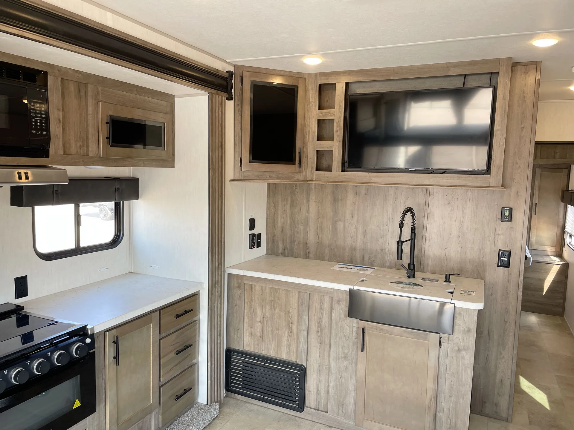 2022 Forest River Vengeance Rogue 26V — living area main