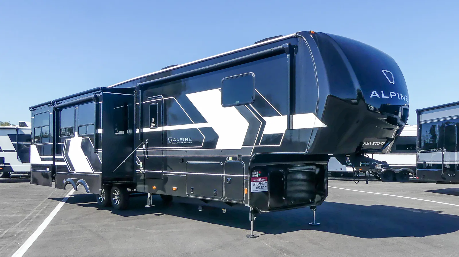 2026 Keystone Alpine Avalanche Edition 366LS - Photo 2