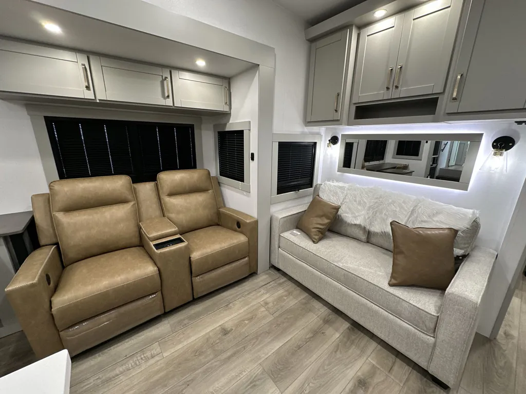 2026 Brinkley Model Z 3515, Photos photo 2