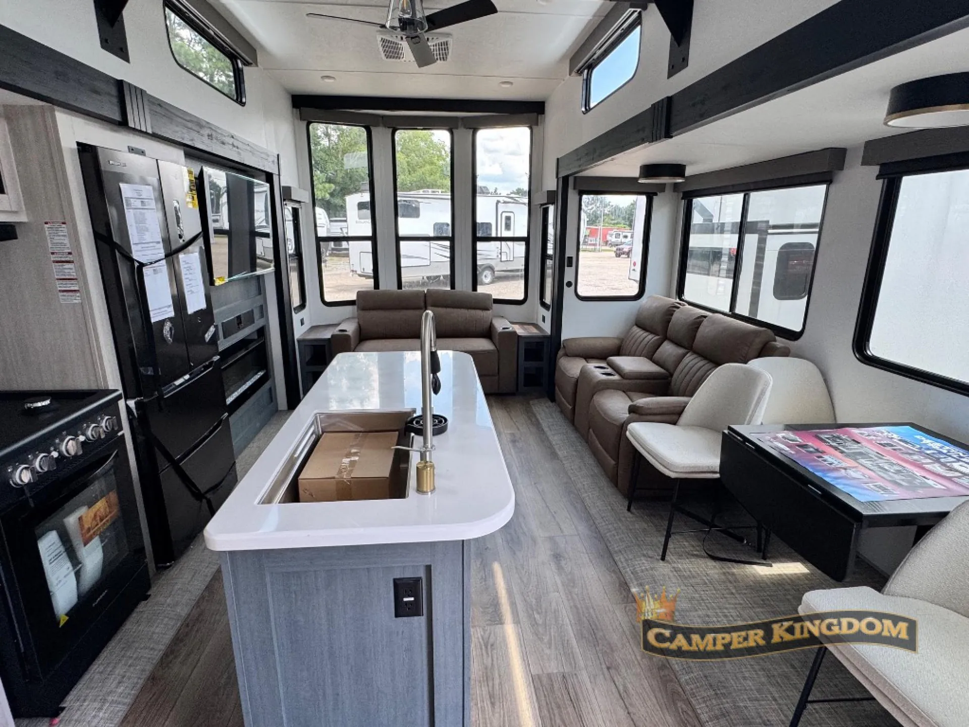 2027 Forest River Puma Vista 38VFL — Photo 6