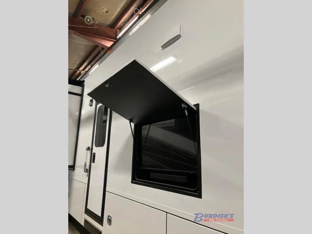2026 Renegade RV Classic 45CBF - Photo 4