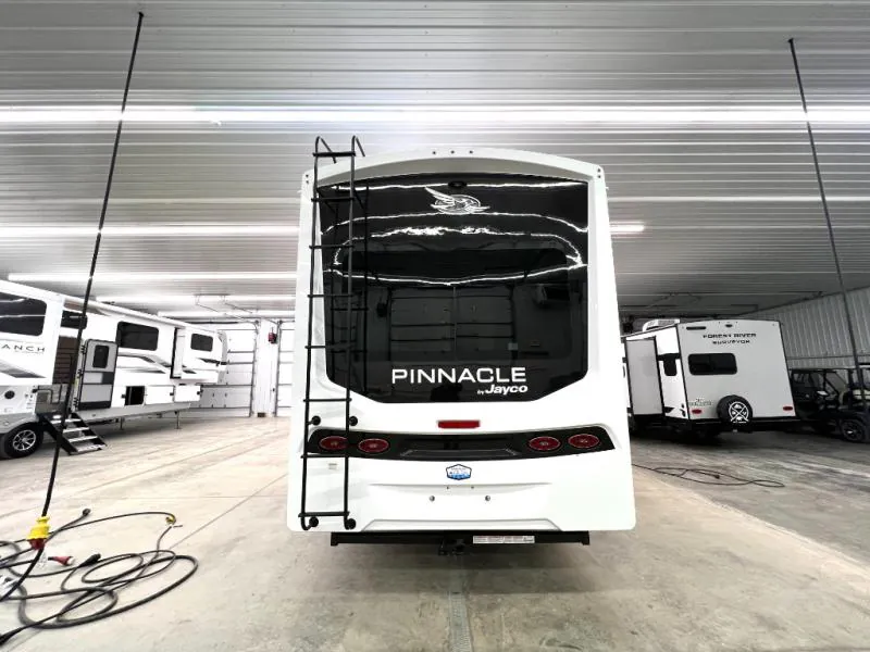 2026 Jayco Pinnacle 36FBTS, Photos photo 3
