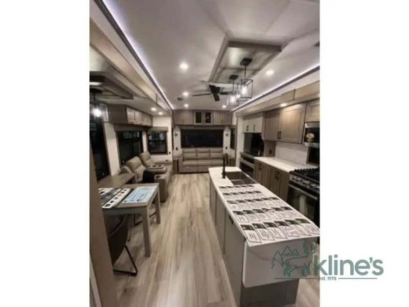 2026 KZ Durango Gold 384MSQ - Photo 2