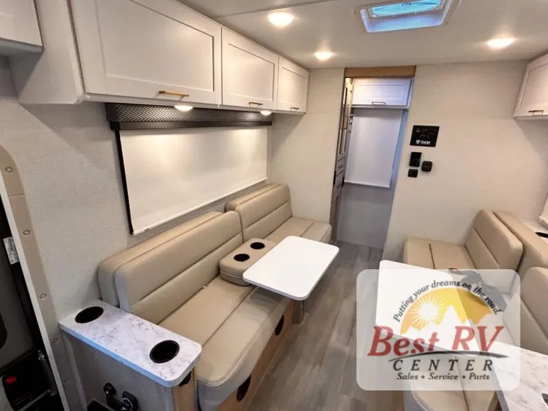 2026 Thor Motor Coach Four Winds 19X - Photo 4