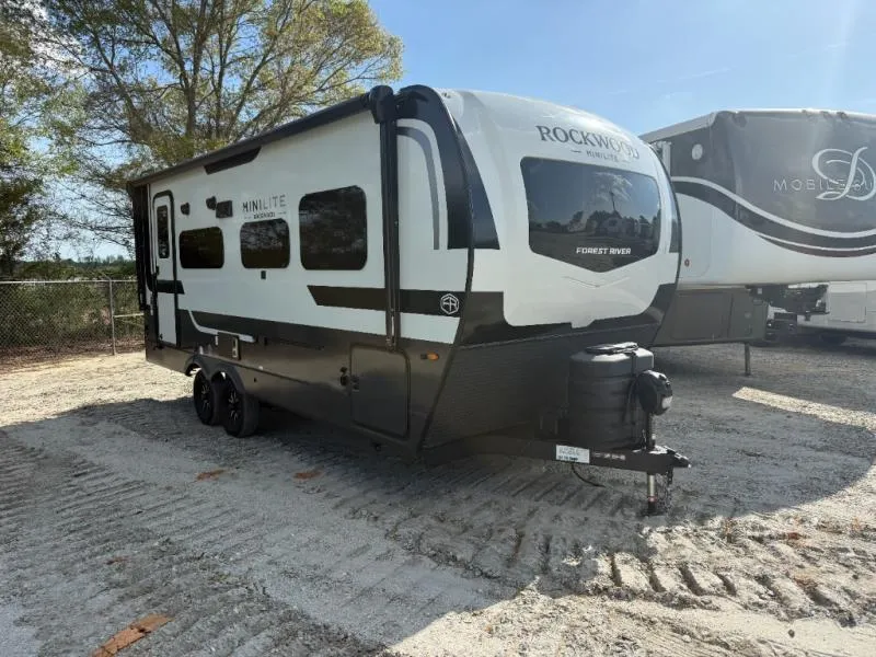 2026 Forest River Rockwood Mini Lite 2205S - Photo 2