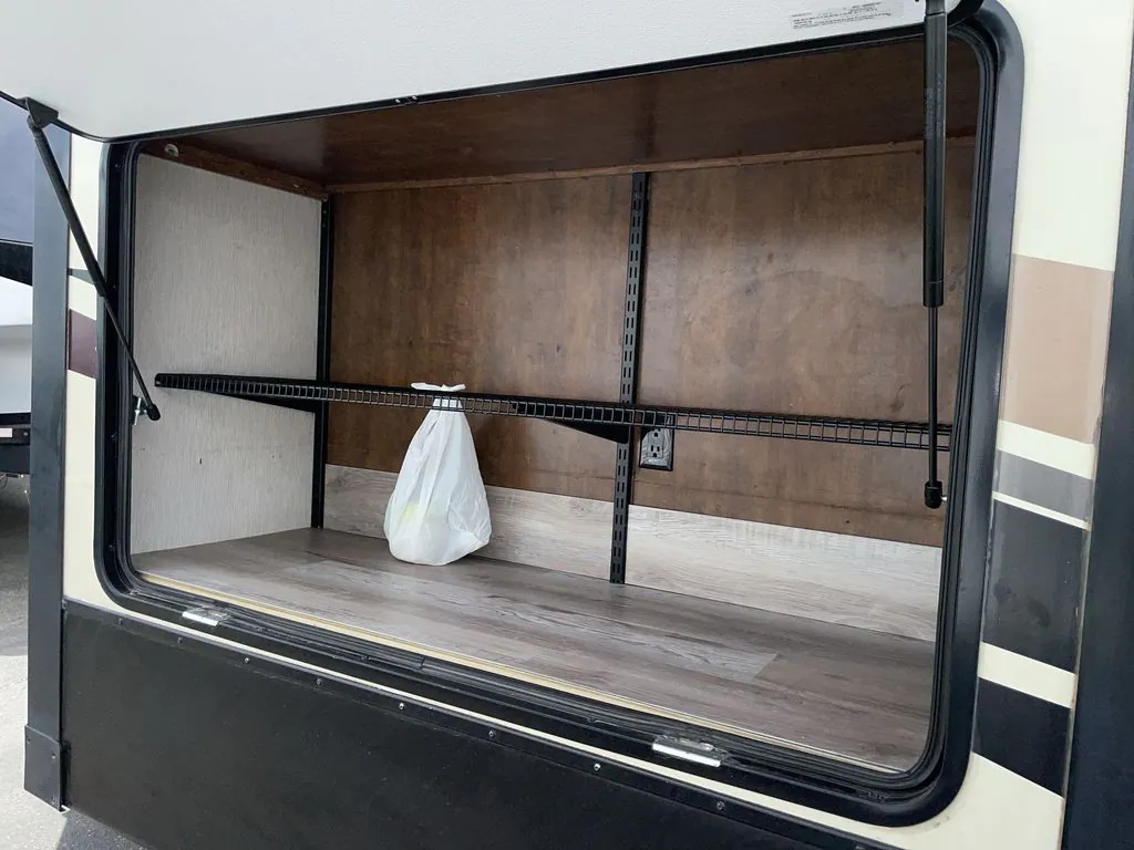 2019 Heartland Bighorn Traveler 32CK - Photo 4