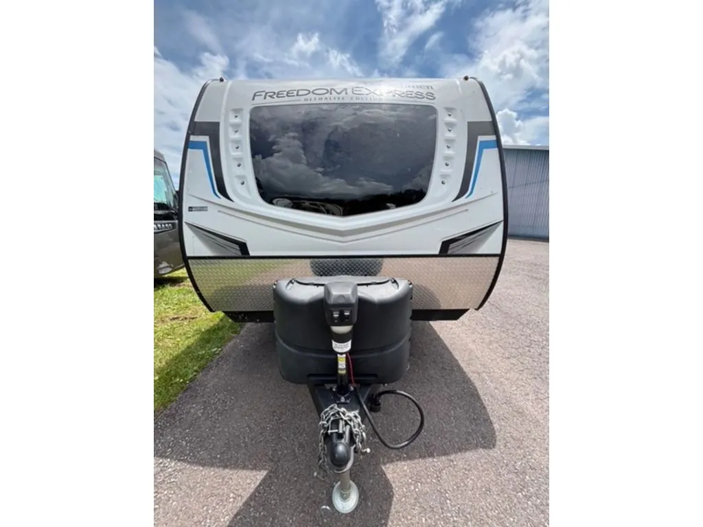 2022 Coachmen Freedom Express Ultra Lite 192RBS - Photo 3