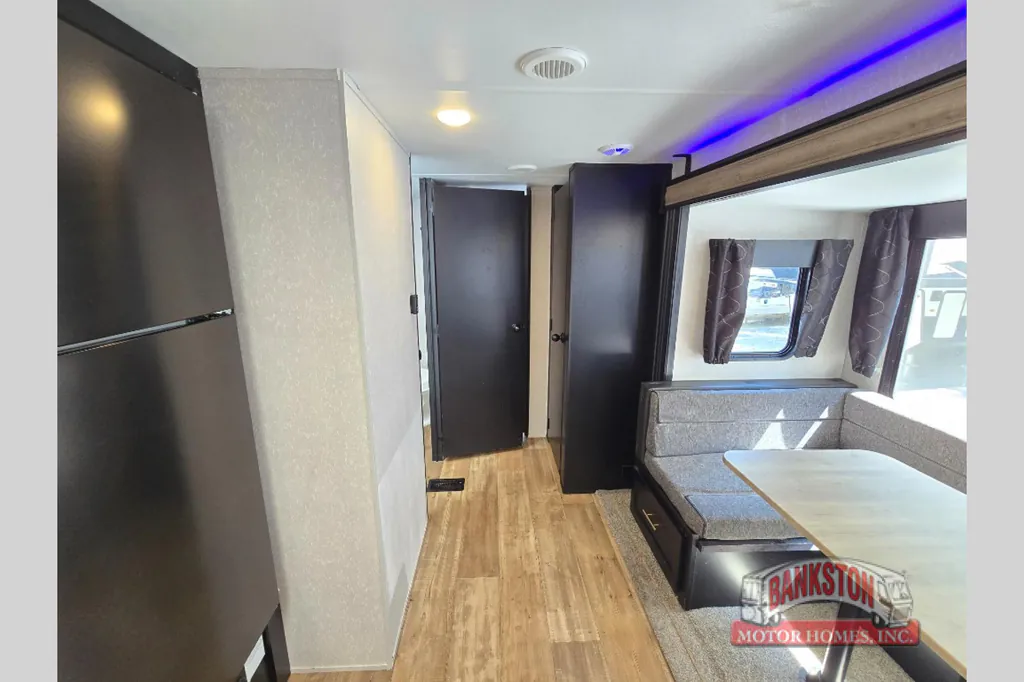 2022 Forest River Cherokee 324TS, Photos photo 17