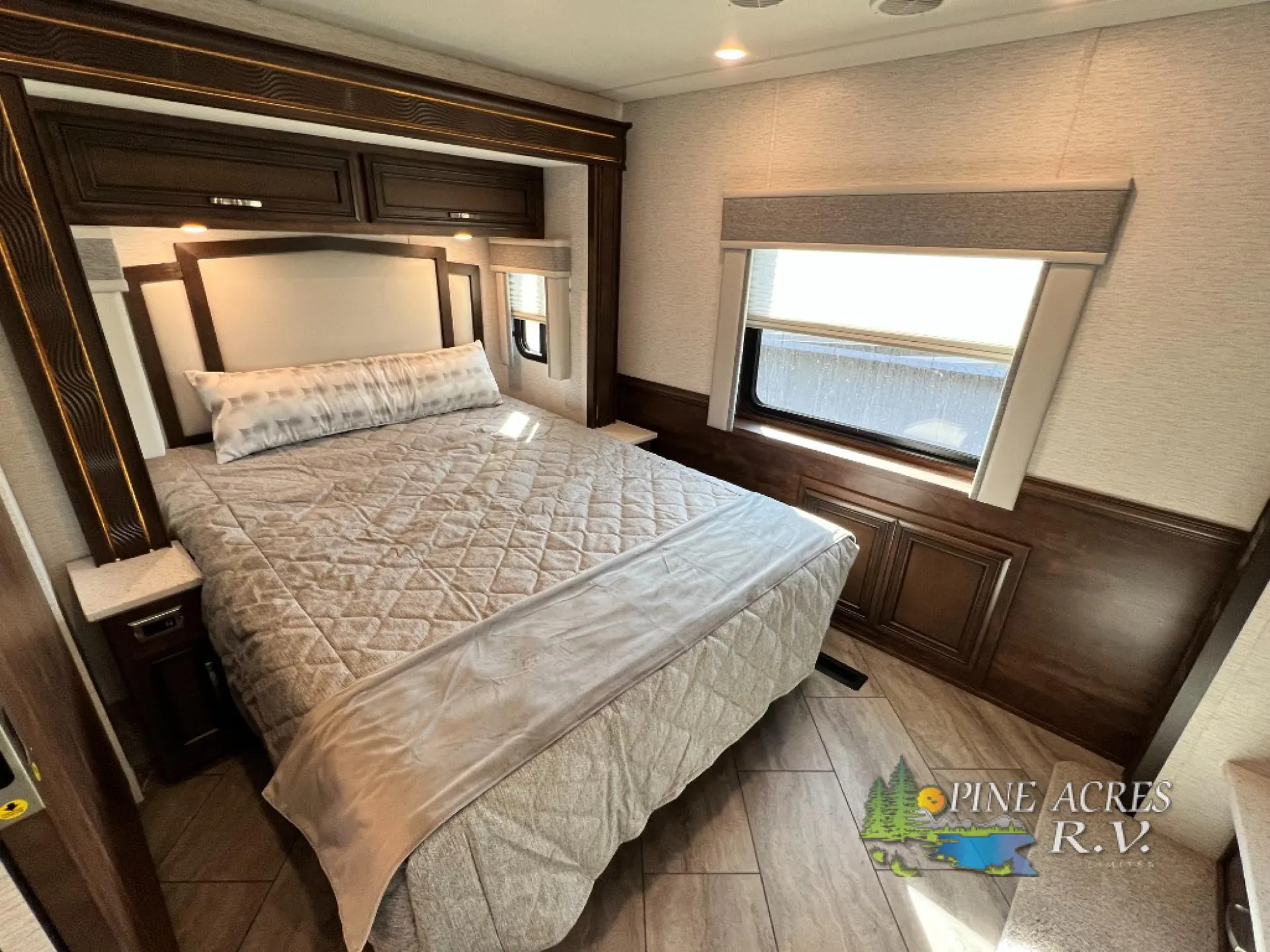 2024 Newmar Bay Star Sport 2912 - Photo 3