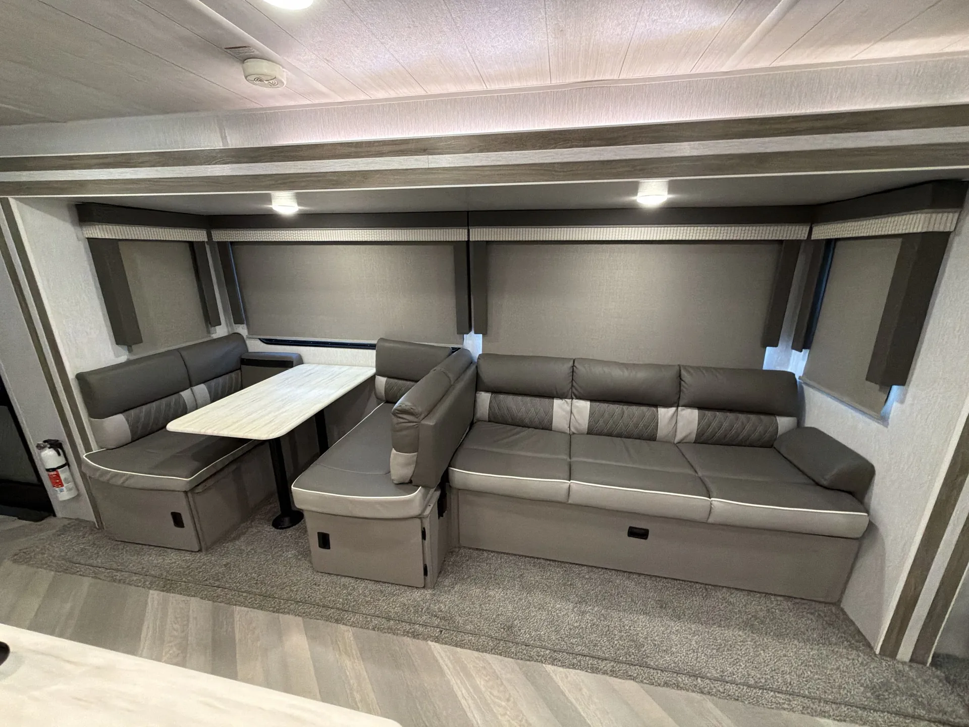 2022 Forest River Wildwood 27RE — backside