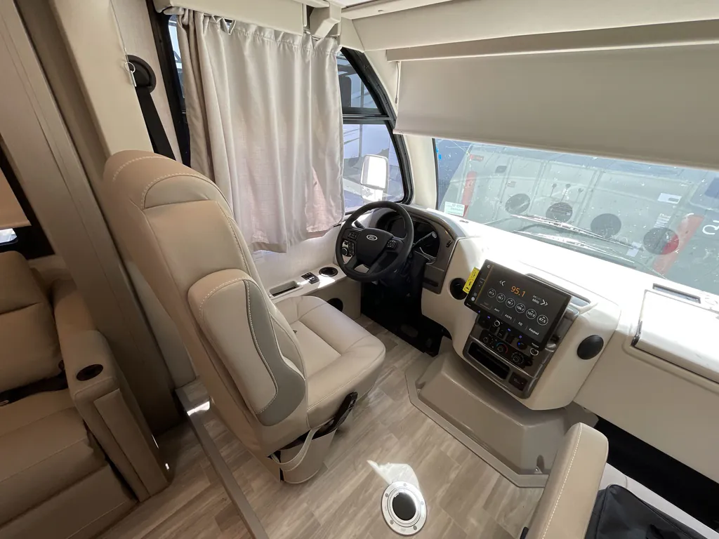 2026 Thor Motor Coach Axis 26.2, Photos photo 14