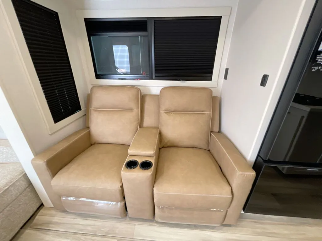 2027 Brinkley Model I 294, Photos photo 11