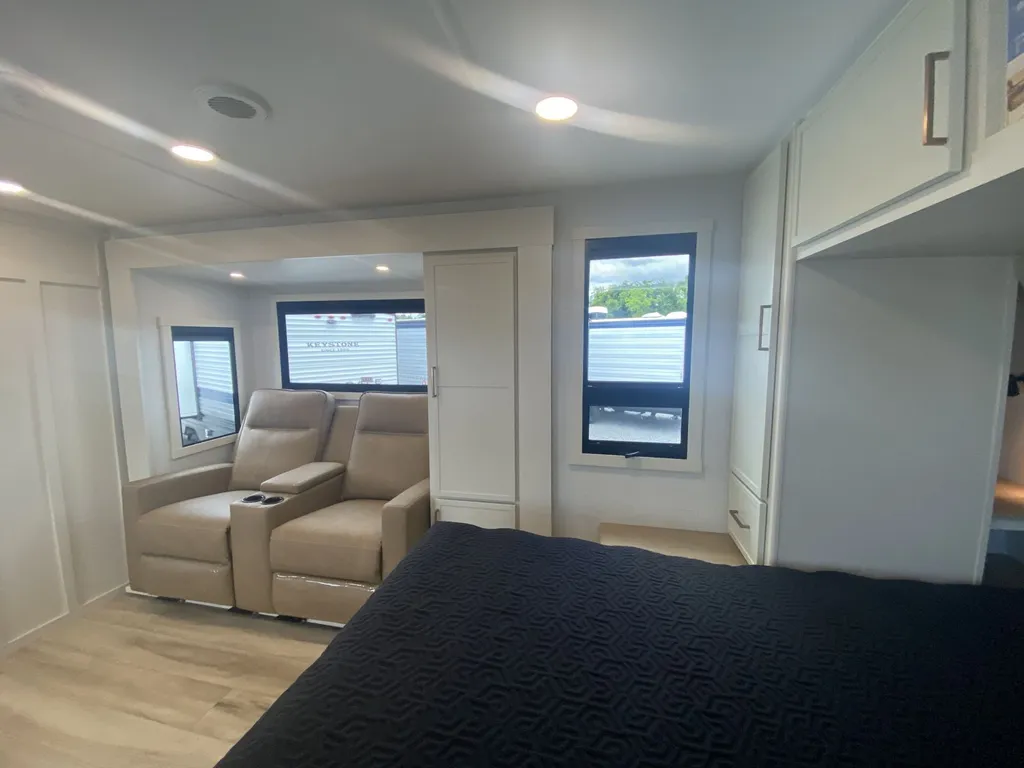 2026 Brinkley Model Ix 20X, Photos photo 17