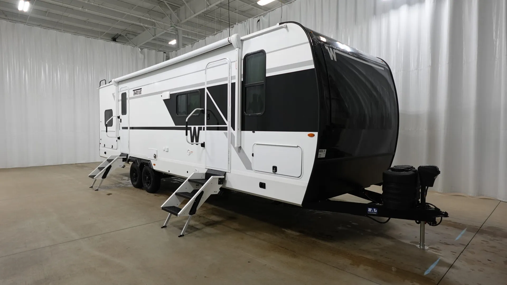 2026 Winnebago Thrive 28BHS - Photo 2