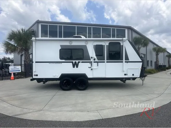 2027 Winnebago Micro Minnie 2000FRB - Photo 3
