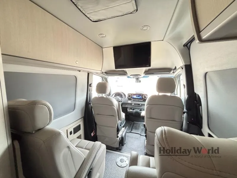 2027 Grech RV Strada-ion AWD LOUNGE - Photo 3