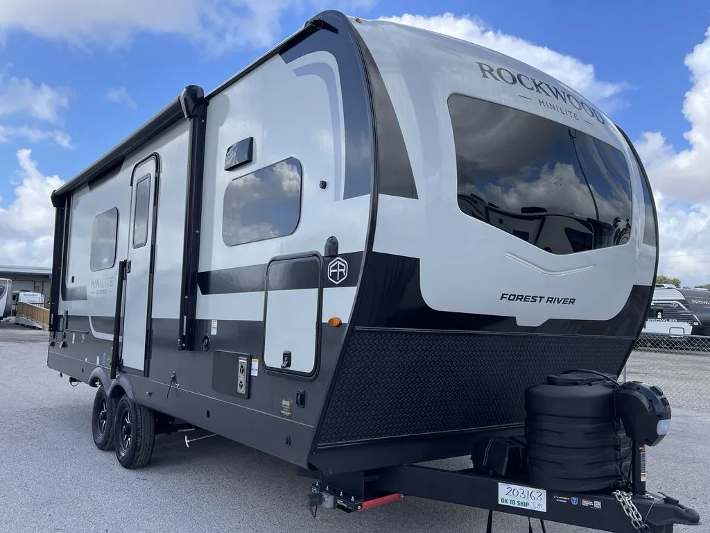 2027 Forest River Rockwood Mini Lite 2523MBR