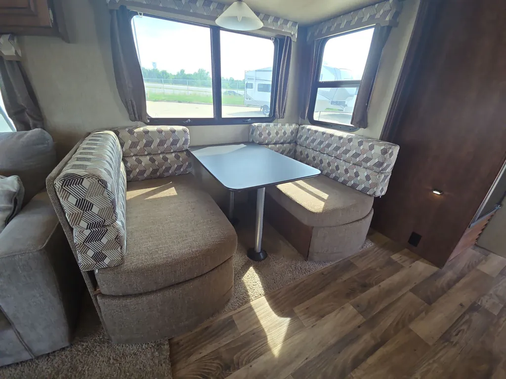 2018 Keystone Outback 298RE, Photos photo 17
