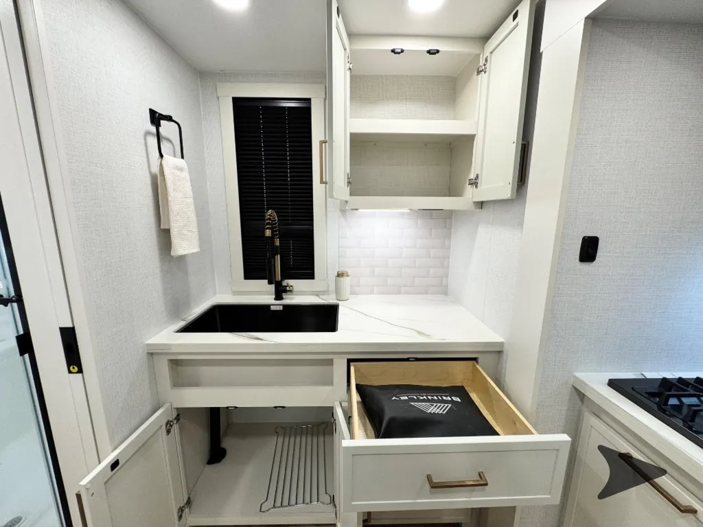 2026 Brinkley Model I 235, Photos photo 39