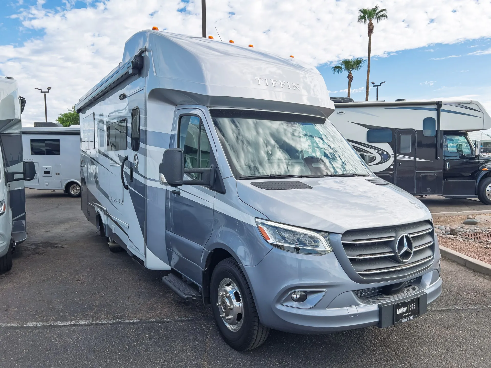 2026 Tiffin Wayfarer 25 XLW dealer photo 1 from La Mesa RV Center