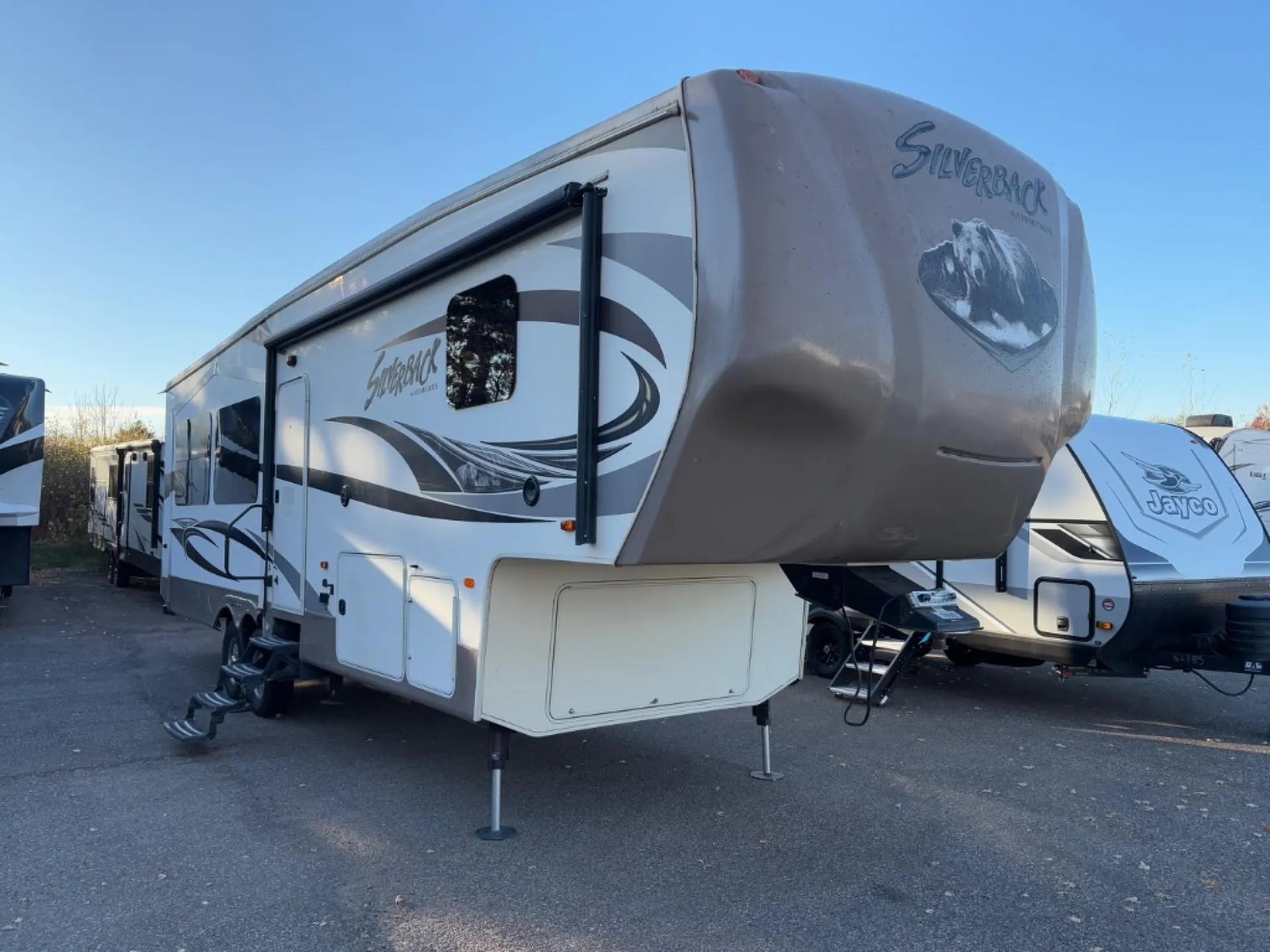 2016 Forest River Cedar Creek Silverback 29RE - Photo 2