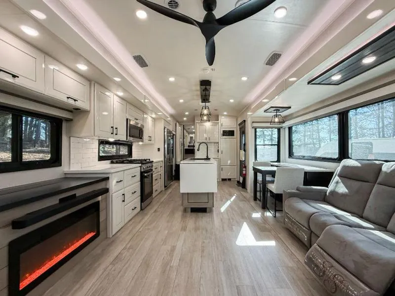 2026 Jayco Pinnacle 38SSWS - Photo 4