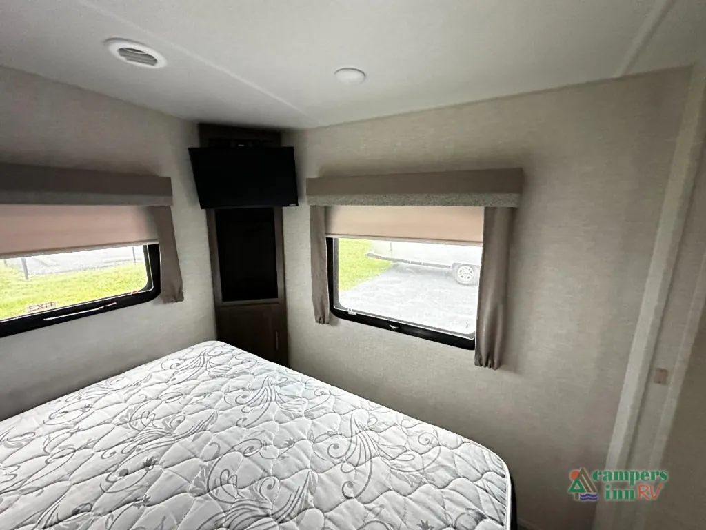 2023 Forest River Flagstaff Micro Lite 25FKS, Photos photo 37