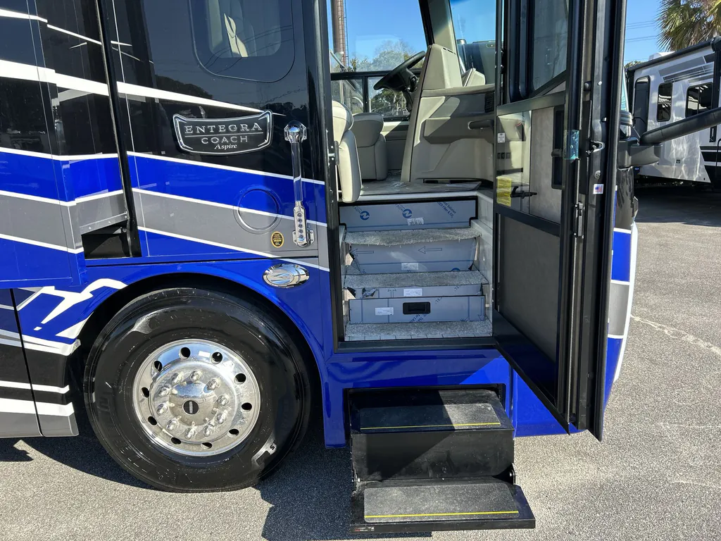 2026 Entegra Coach Aspire 44D, Photos photo 32