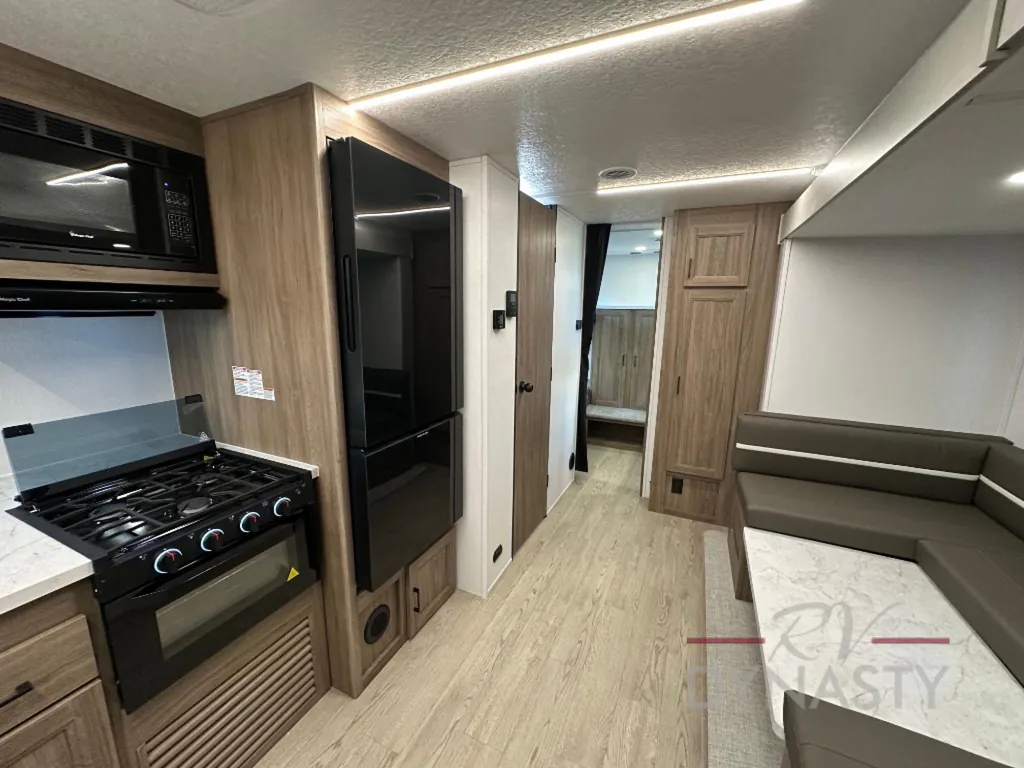 2025 Coachmen Freedom Express Select 29SE, Photos photo 33