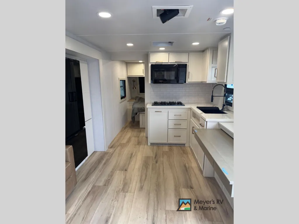 2025 Brinkley Model I 265, Photos photo 7