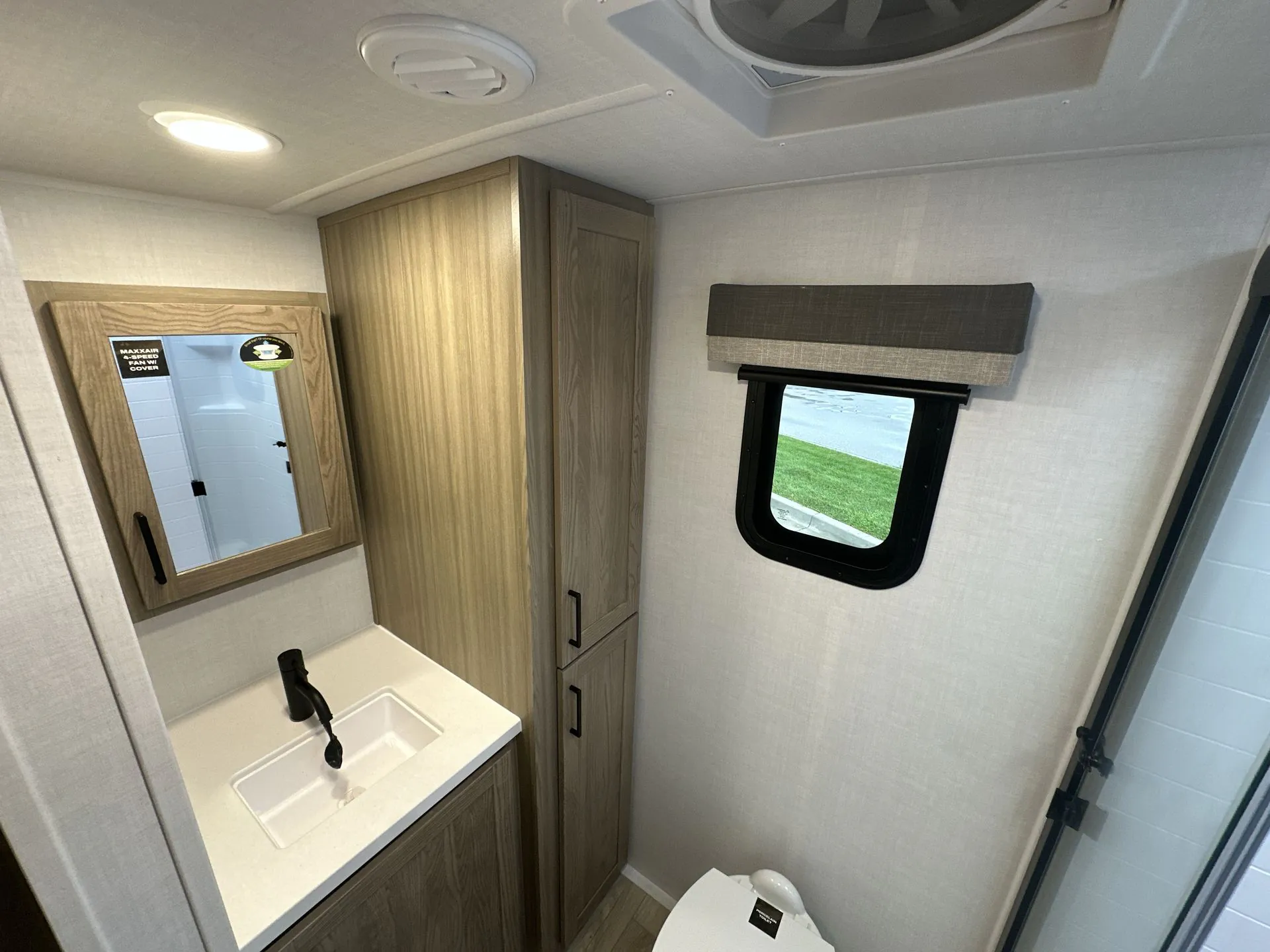 2027 Forest River Rockwood Mini Lite 2523MBR - Photo 4
