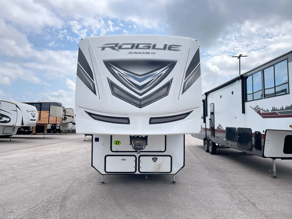 2021 Forest River Vengeance Rogue Armored 351G2, Photos photo 4