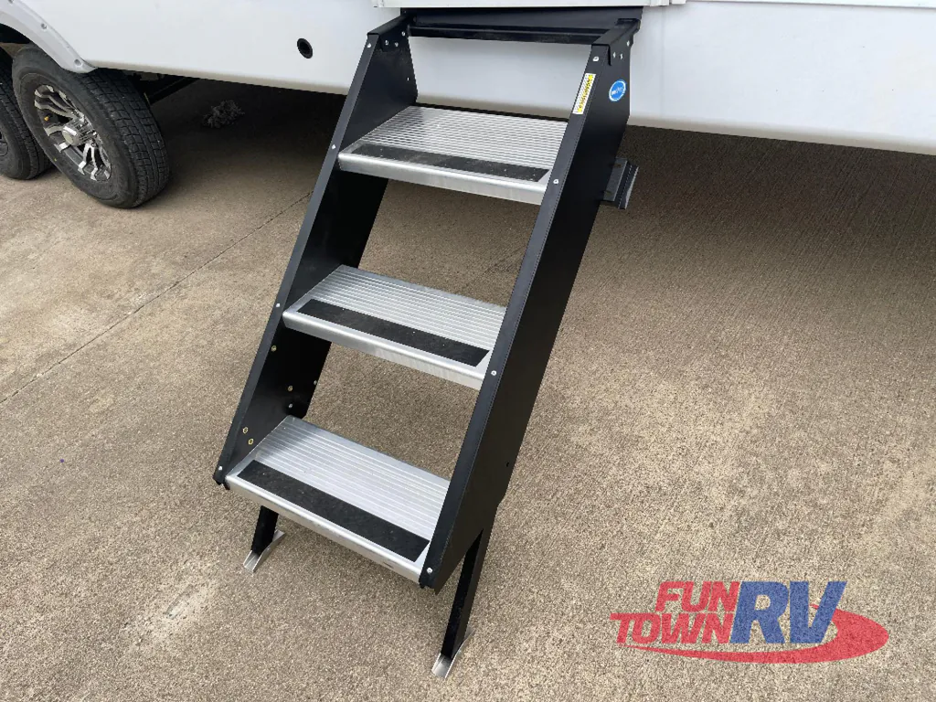 2026 Coachmen Freedom Express Select 30SE, Photos photo 9