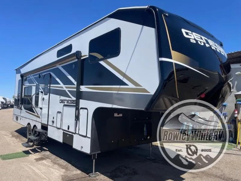 2027 Genesis Supreme Genesis Supreme 32CRSB - Main photo